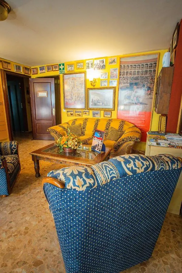 Hotel Arunda II روندا